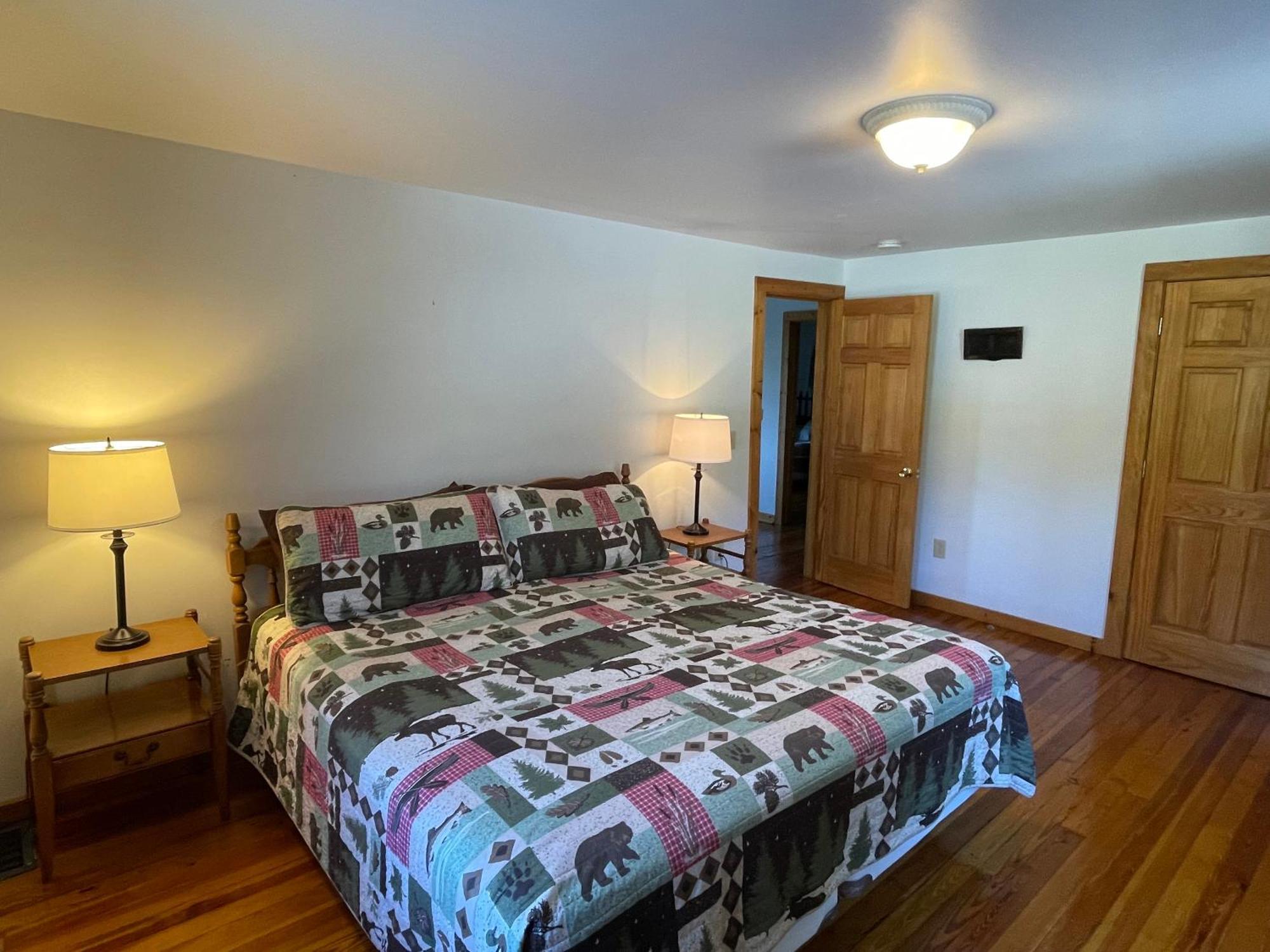 Hill View Motel&Cottages Lake George Buitenkant foto