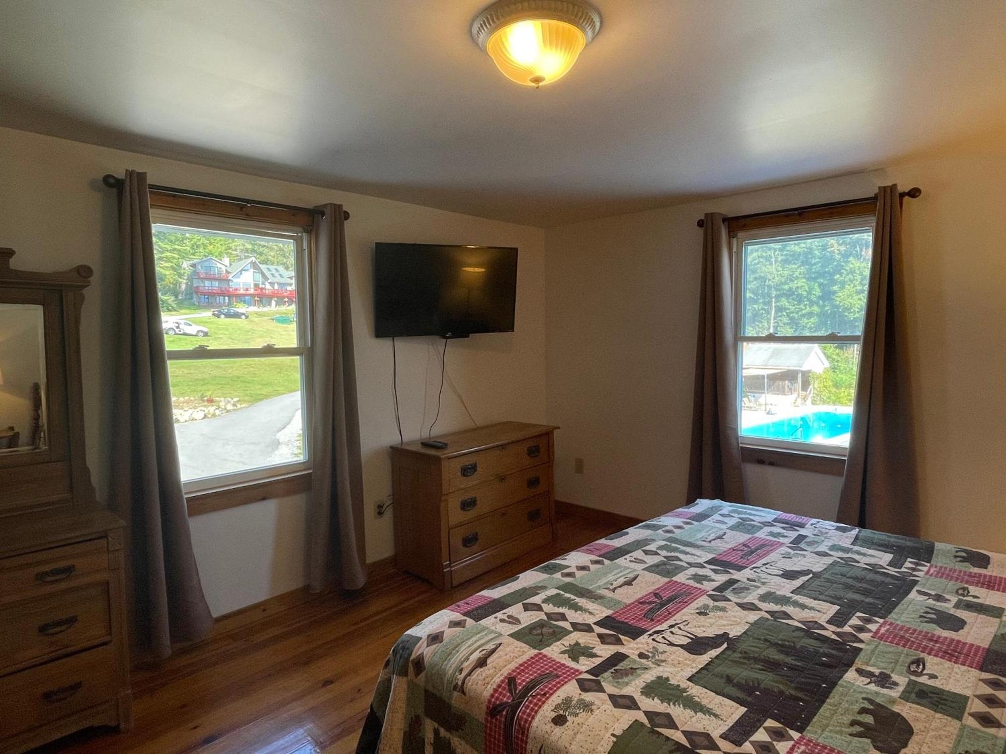 Hill View Motel&Cottages Lake George Buitenkant foto