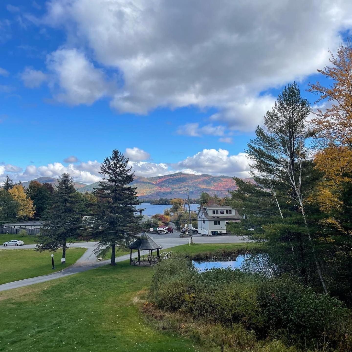 Hill View Motel&Cottages Lake George Buitenkant foto