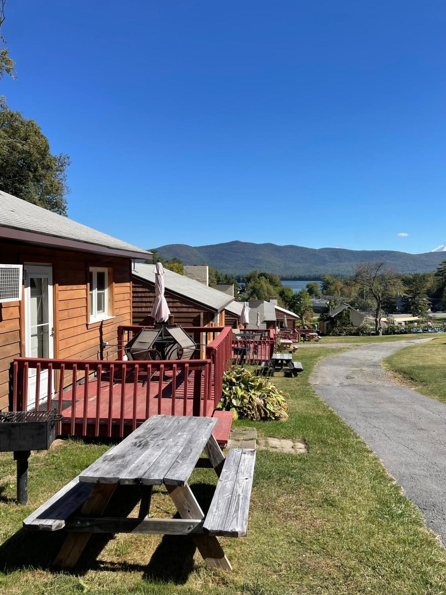 Hill View Motel&Cottages Lake George Buitenkant foto