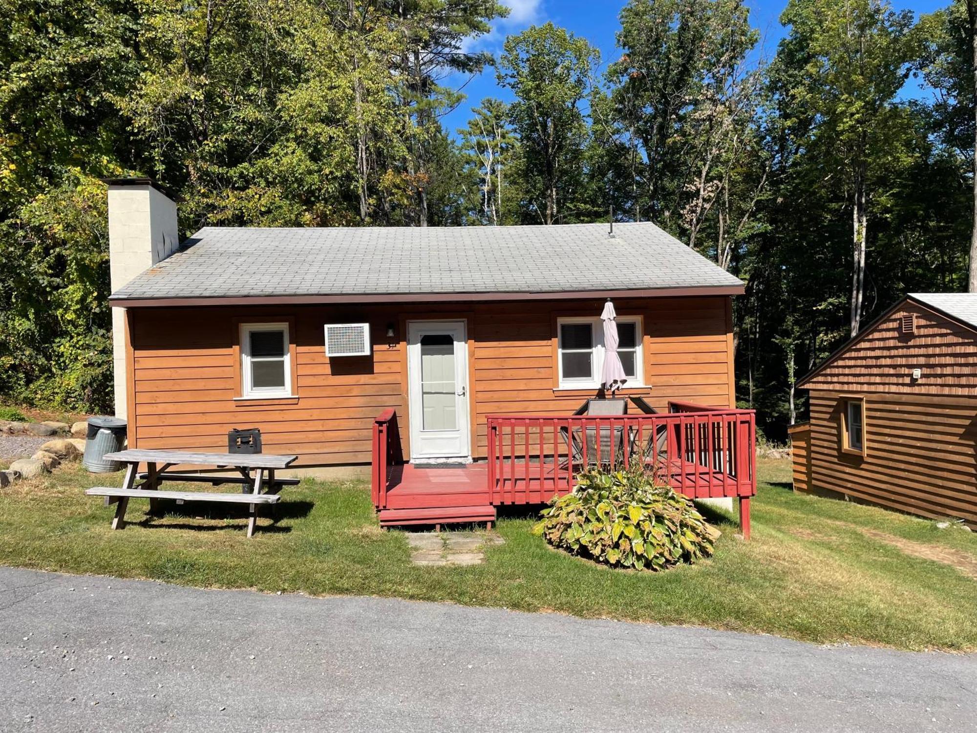 Hill View Motel&Cottages Lake George Buitenkant foto